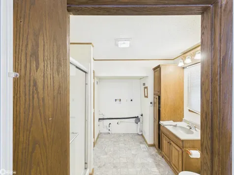 11995 Rutledge Road Ottumwa IA 52501