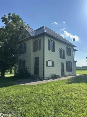 2555 New London Road New London IA 52645