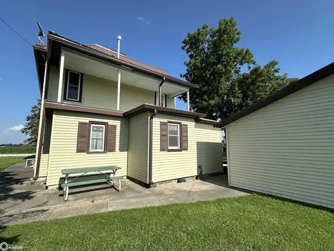 2555 New London Road New London IA 52645