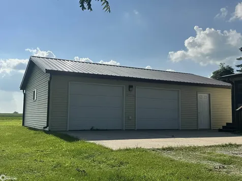 2555 New London Road New London IA 52645