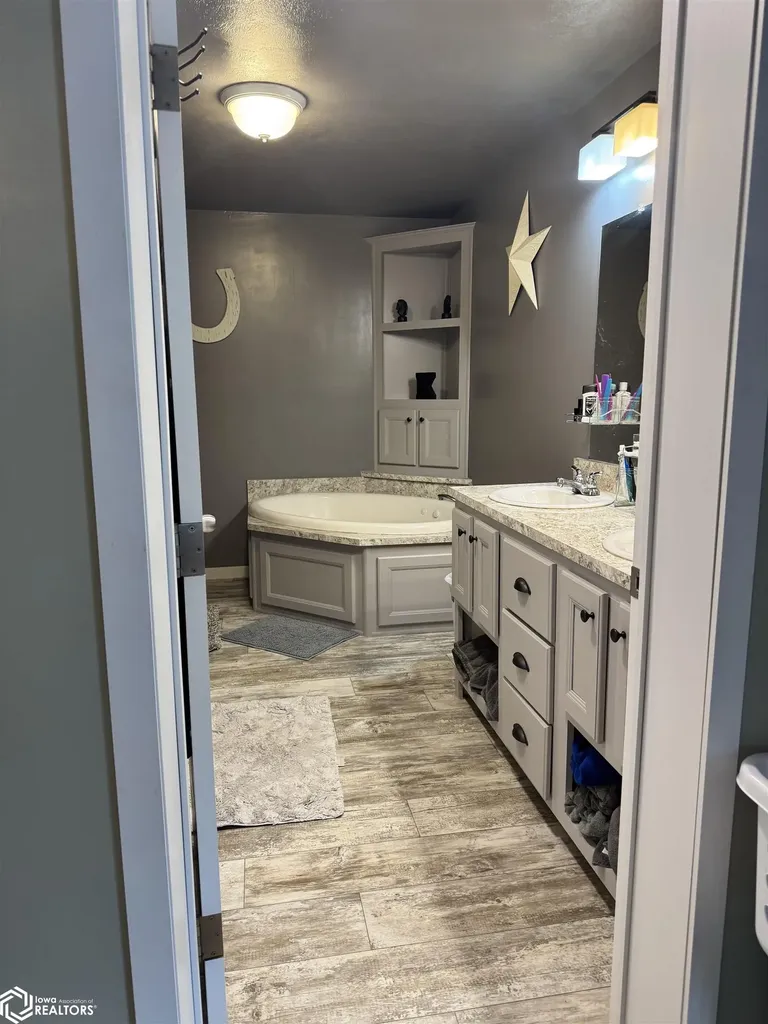 17895 145th Street Columbus Junction IA 52738
