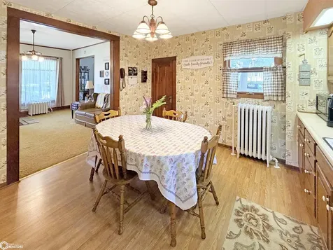 302 3rd Avenue SE Hampton IA 50441