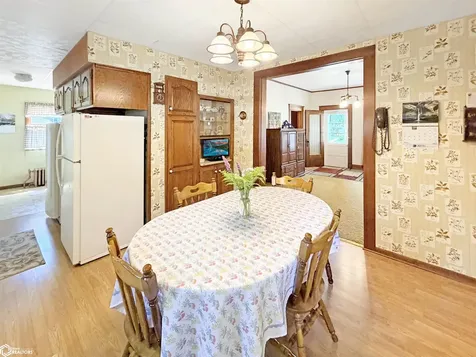302 3rd Avenue SE Hampton IA 50441