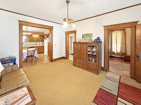 302 3rd Avenue SE Hampton IA 50441
