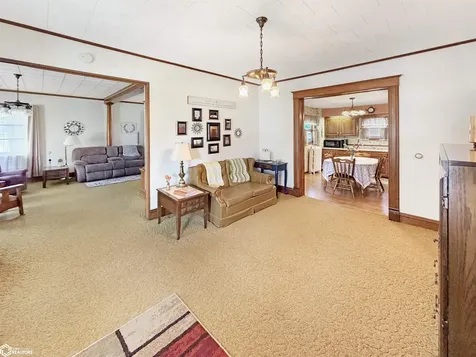 302 3rd Avenue SE Hampton IA 50441