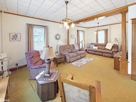 302 3rd Avenue SE Hampton IA 50441