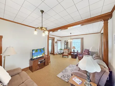 302 3rd Avenue SE Hampton IA 50441