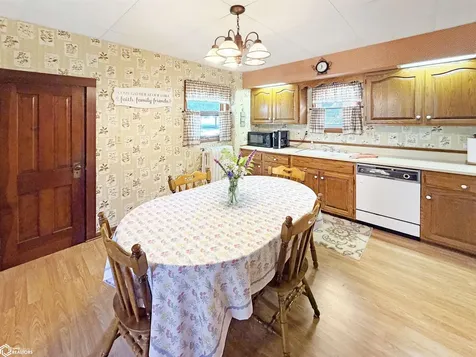 302 3rd Avenue SE Hampton IA 50441