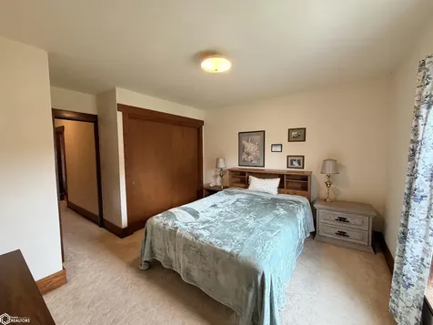 302 3rd Avenue SE Hampton IA 50441