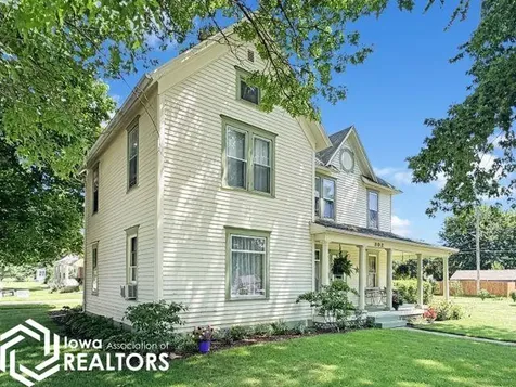 302 3rd Avenue SE Hampton IA 50441