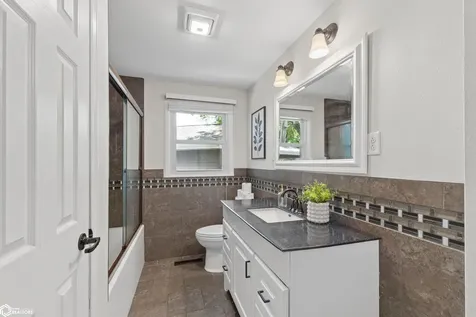 1401 Southland Drive Clear Lake IA 50428