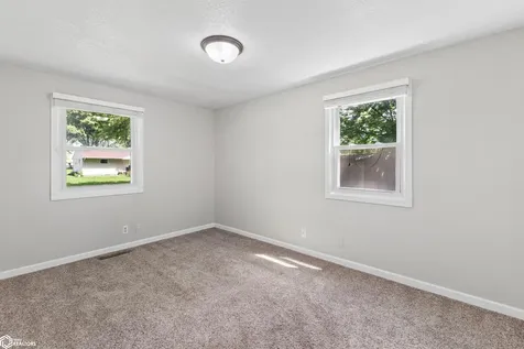 1401 Southland Drive Clear Lake IA 50428