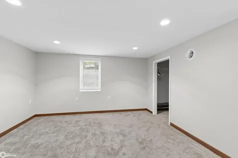 1401 Southland Drive Clear Lake IA 50428