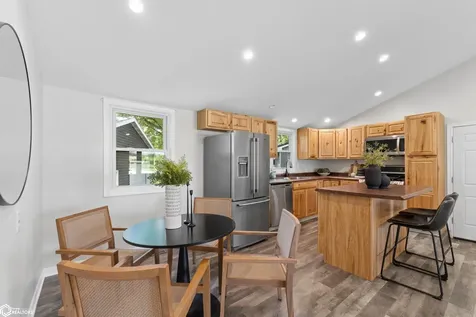 1401 Southland Drive Clear Lake IA 50428