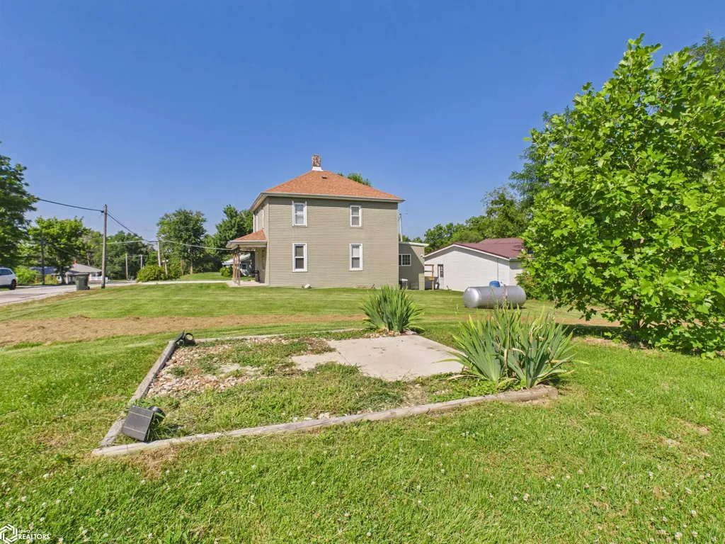 826 S 16th Street Keokuk IA 52632