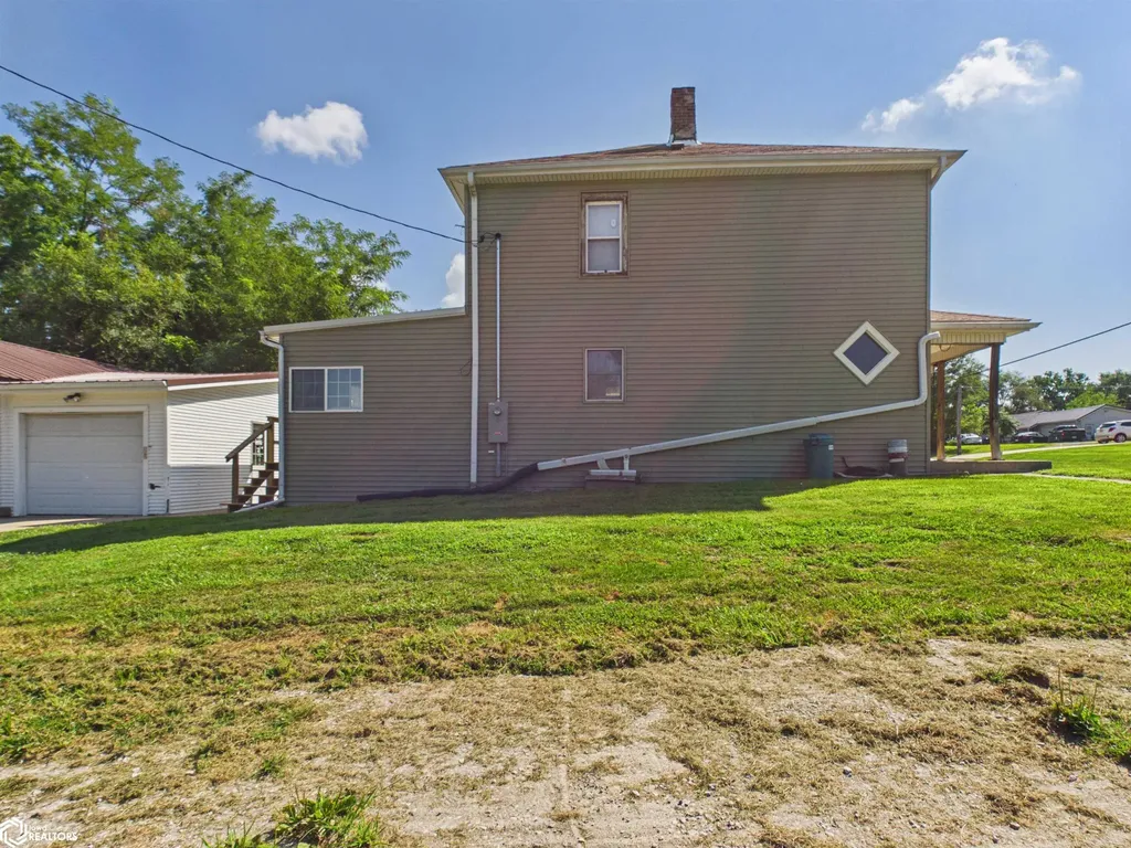 826 S 16th Street Keokuk IA 52632