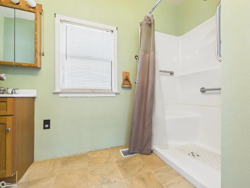 826 S 16th Street Keokuk IA 52632