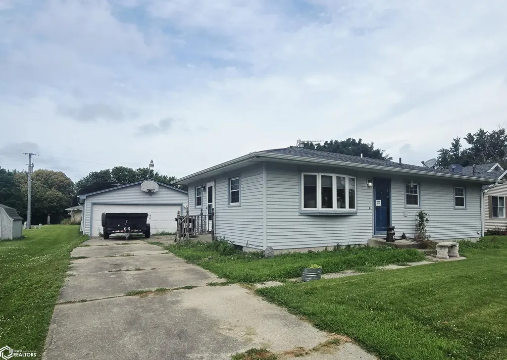 345 S Walnut Street Fremont IA 52561