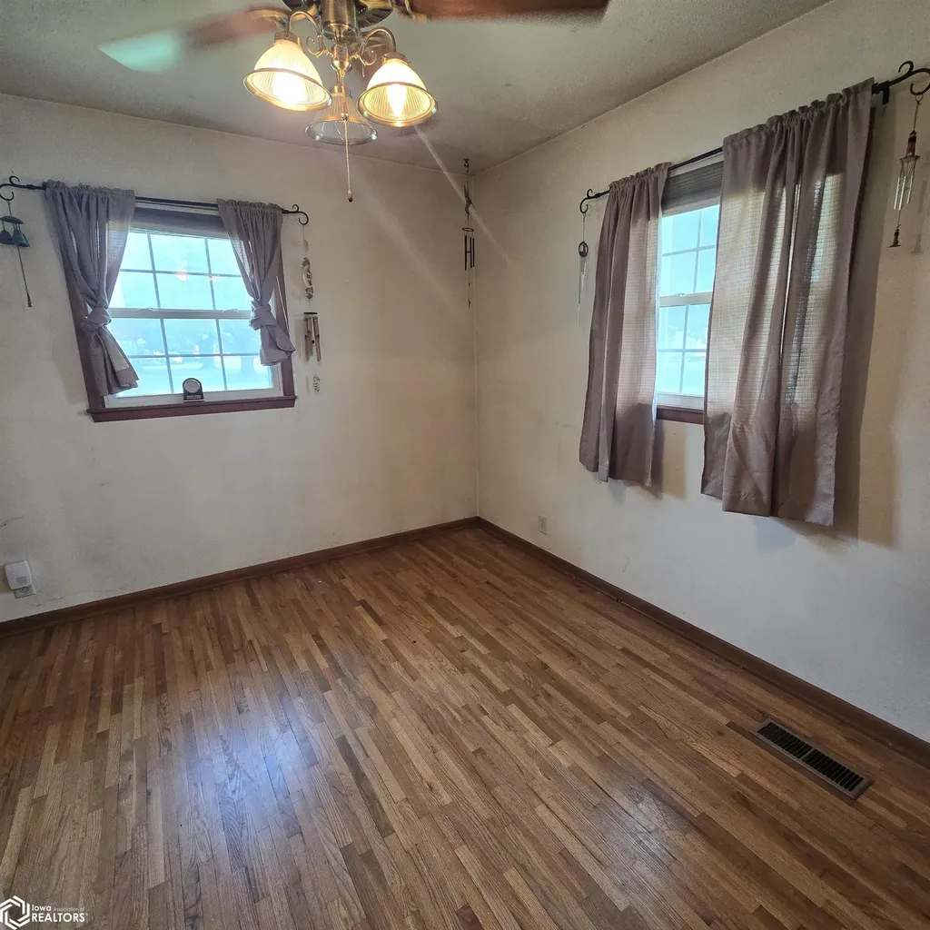 345 S Walnut Street Fremont IA 52561