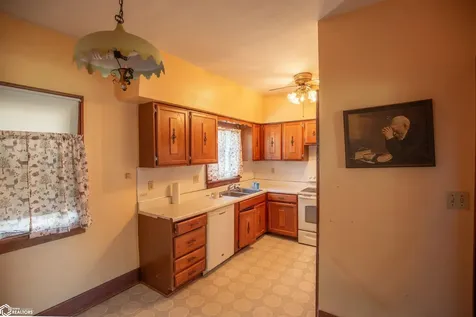 306 E College Algona IA 50511