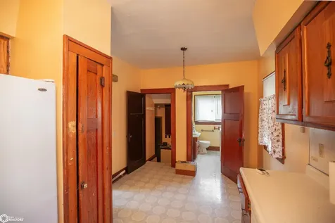 306 E College Algona IA 50511