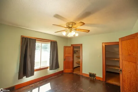 306 E College Algona IA 50511