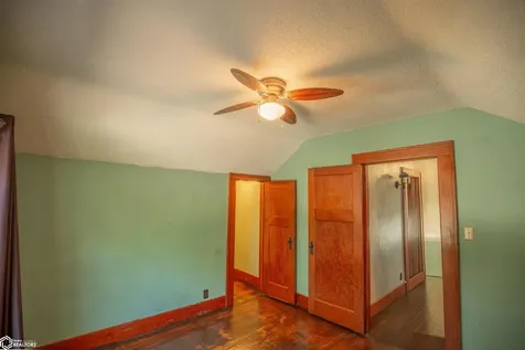 306 E College Algona IA 50511