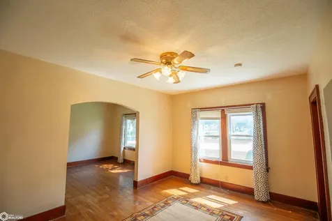 306 E College Algona IA 50511