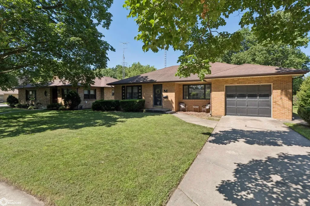 616 S Vermont Avenue Mason City IA 50401