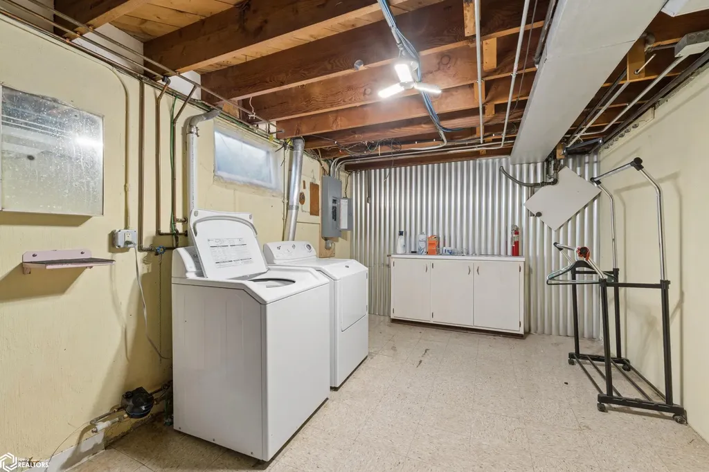 616 S Vermont Avenue Mason City IA 50401