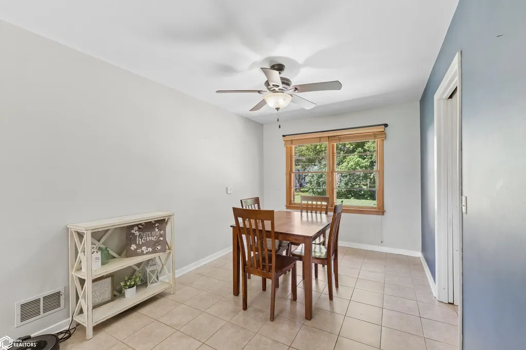 616 S Vermont Avenue Mason City IA 50401