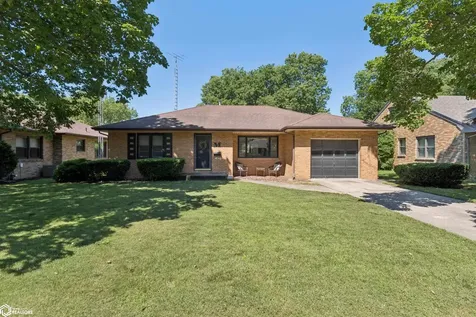 616 S Vermont Avenue Mason City IA 50401