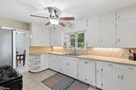 616 S Vermont Avenue Mason City IA 50401