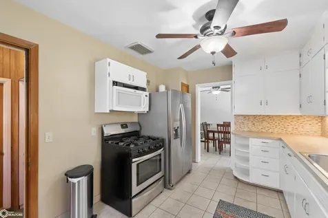 616 S Vermont Avenue Mason City IA 50401