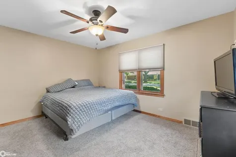 616 S Vermont Avenue Mason City IA 50401