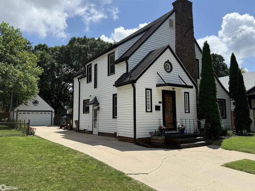 115 S Kentucky Avenue Mason City IA 50401
