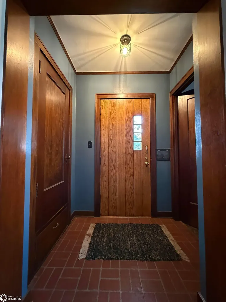 115 S Kentucky Avenue Mason City IA 50401