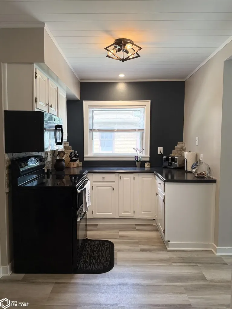 115 S Kentucky Avenue Mason City IA 50401