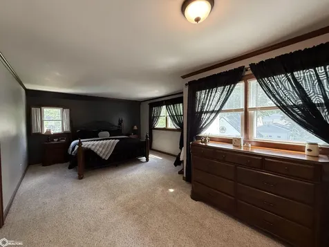115 S Kentucky Avenue Mason City IA 50401