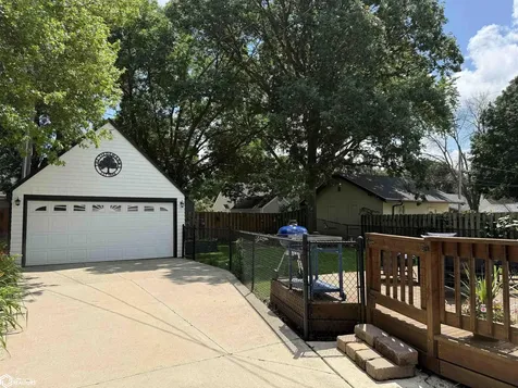 115 S Kentucky Avenue Mason City IA 50401