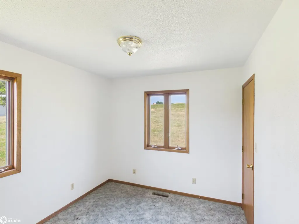 4513 Point Isabelle Ottumwa IA 52501