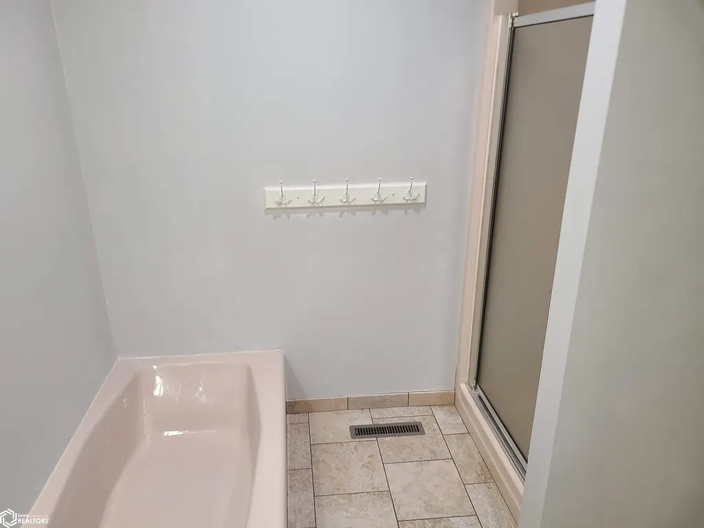 521 24th Place SW Mason City IA 50401