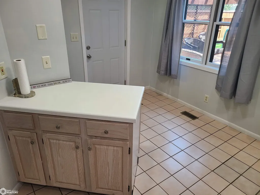 521 24th Place SW Mason City IA 50401