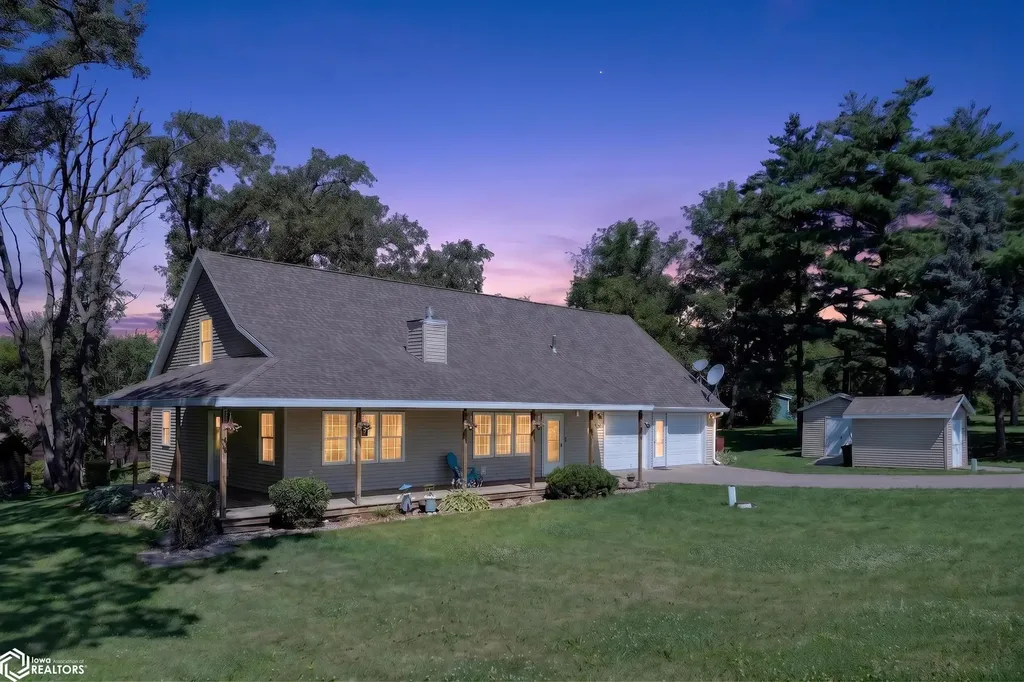 2178 C Avenue Garwin IA 50632