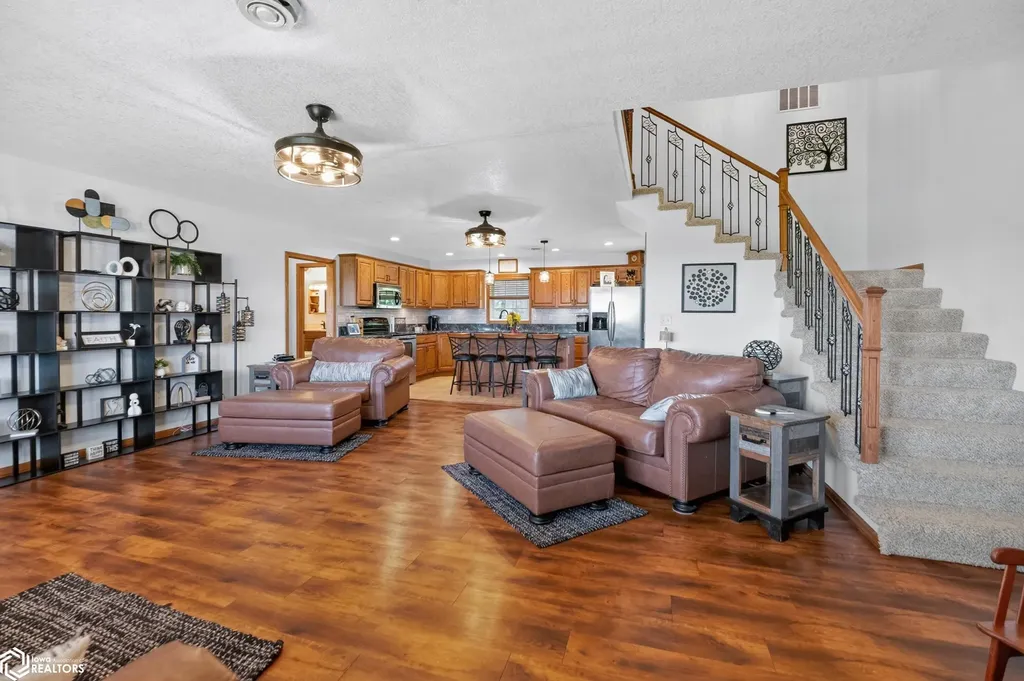 2178 C Avenue Garwin IA 50632