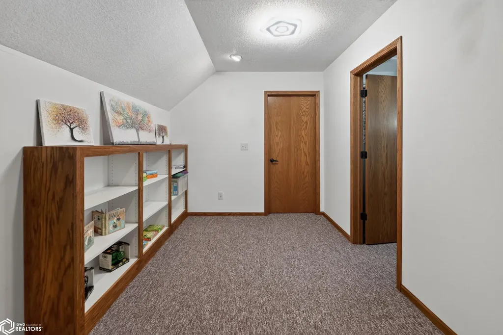 2178 C Avenue Garwin IA 50632