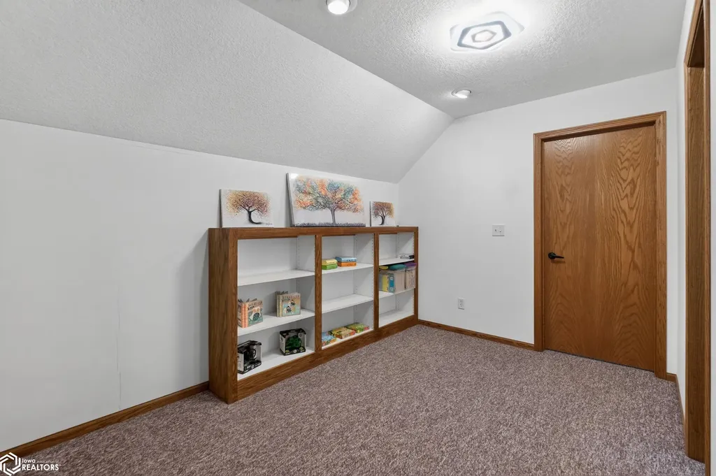 2178 C Avenue Garwin IA 50632
