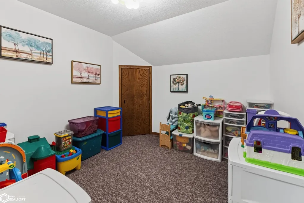 2178 C Avenue Garwin IA 50632
