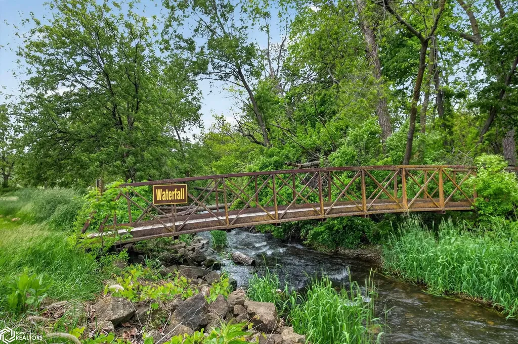 2178 C Avenue Garwin IA 50632