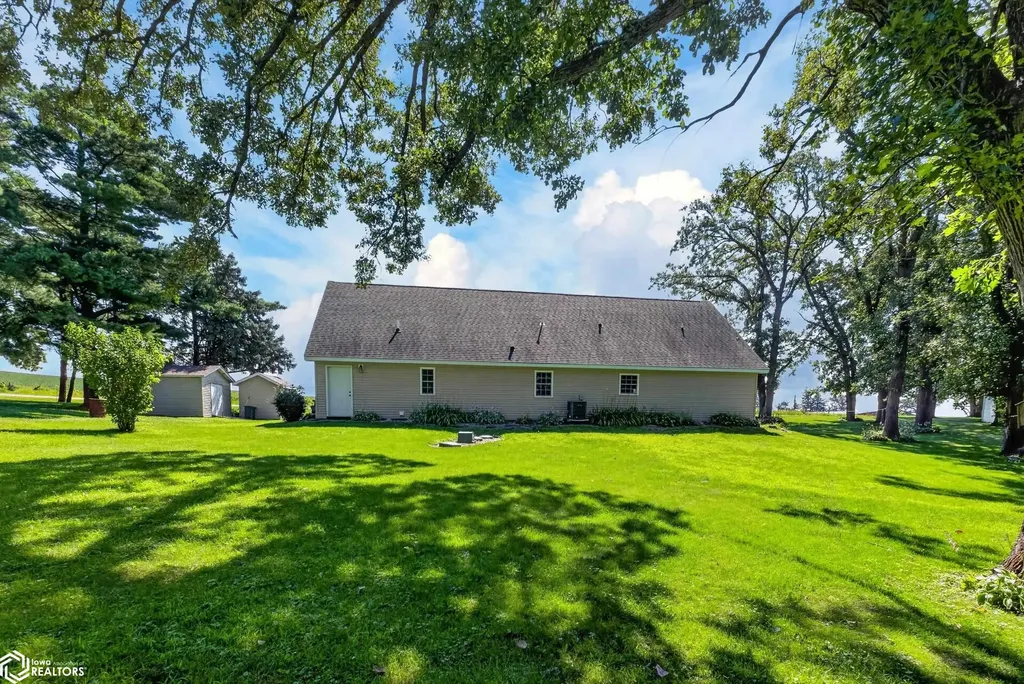 2178 C Avenue Garwin IA 50632